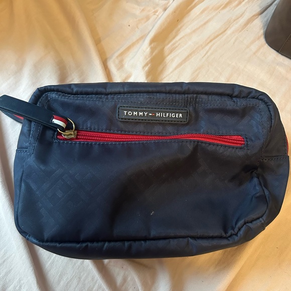 Tommy Hilfiger  Navy and Red Toiletry  make up Bag - Picture 1 of 1